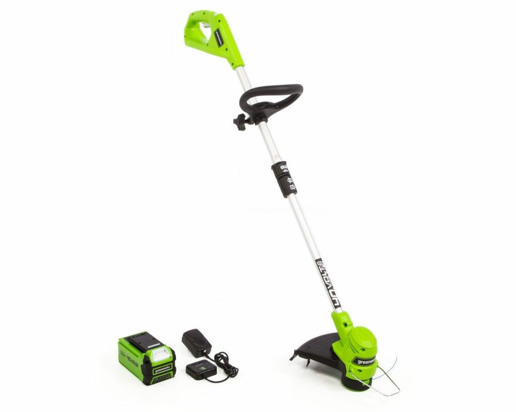 How to Replace String on Greenworks Trimmer - WoodsyBond